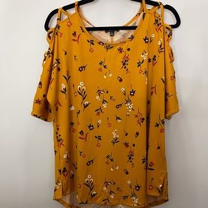 Yellow Floral Blouse Size XL, ¾ Sleeves